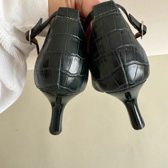 FRANKIE4 Saving Soles Alice Dark green pointed toe mid heel pumps Sz 8.5 - Picture 3 of 8